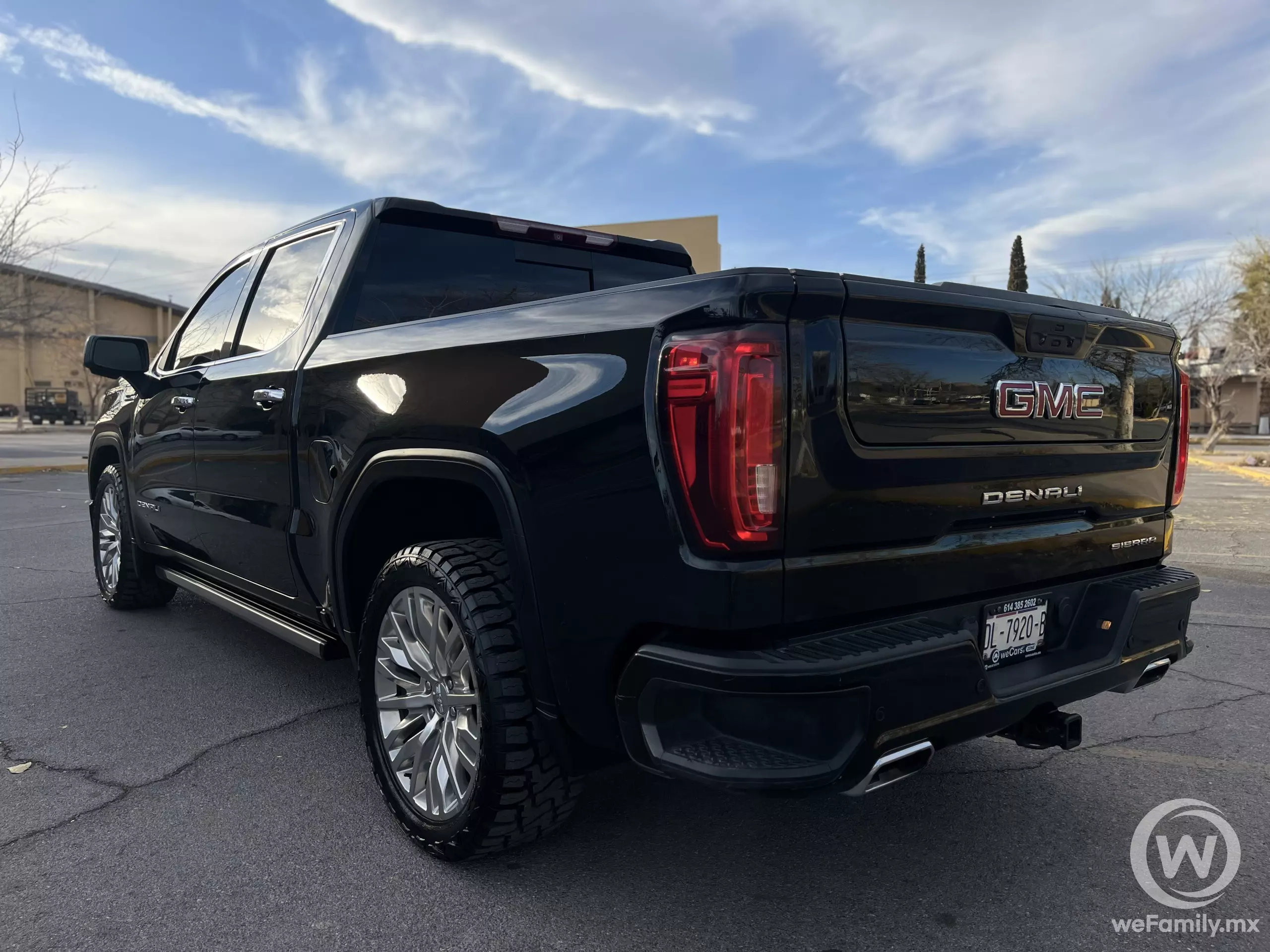 GMC Sierra Pick-Up