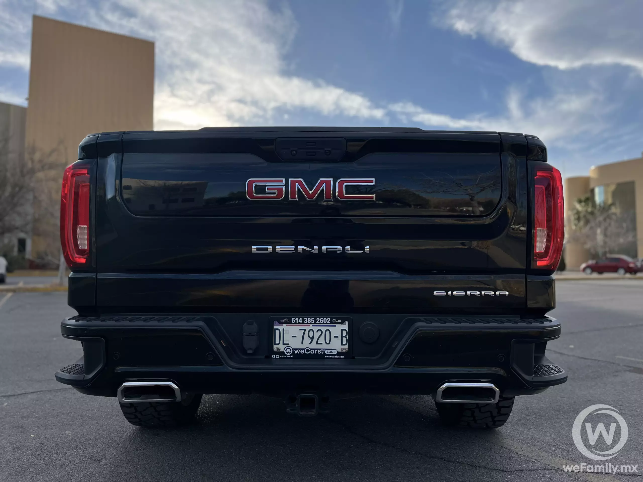 GMC Sierra Pick-Up