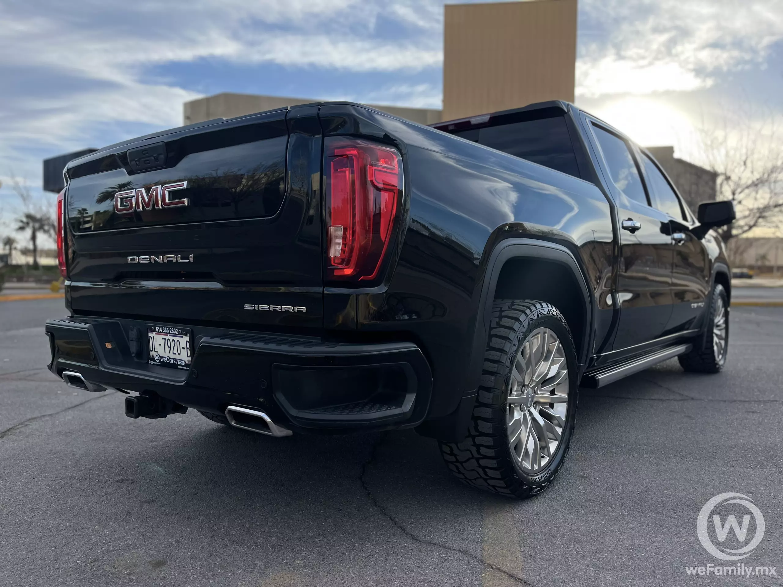 GMC Sierra Pick-Up