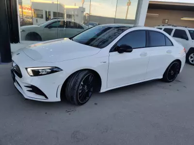 Mercedes Benz AMG 2023