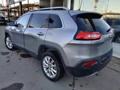 Jeep Cherokee VUD 2017