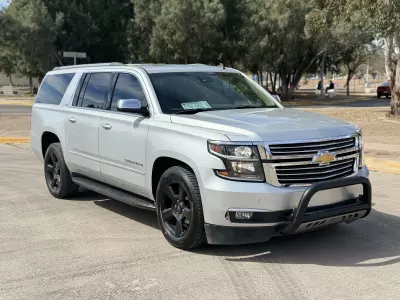 Chevrolet Suburban VUD 2016