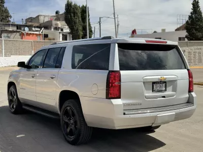 Chevrolet Suburban VUD 2016