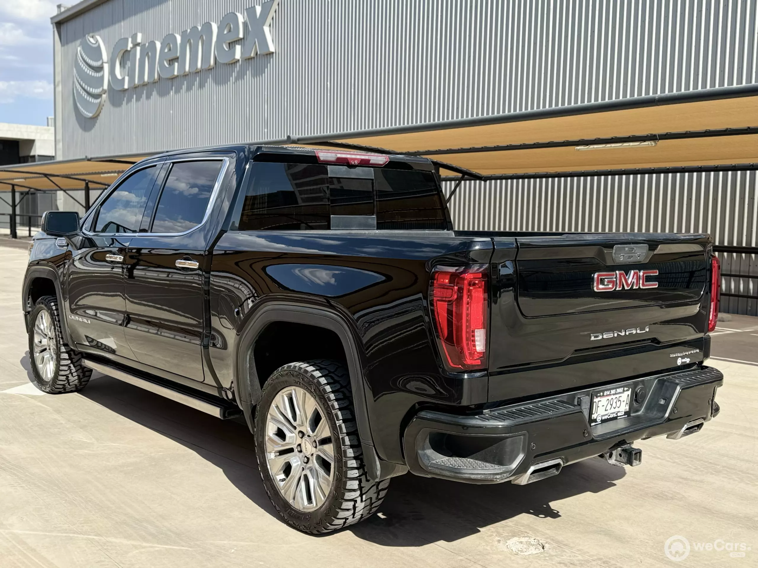 GMC Sierra Pick-Up