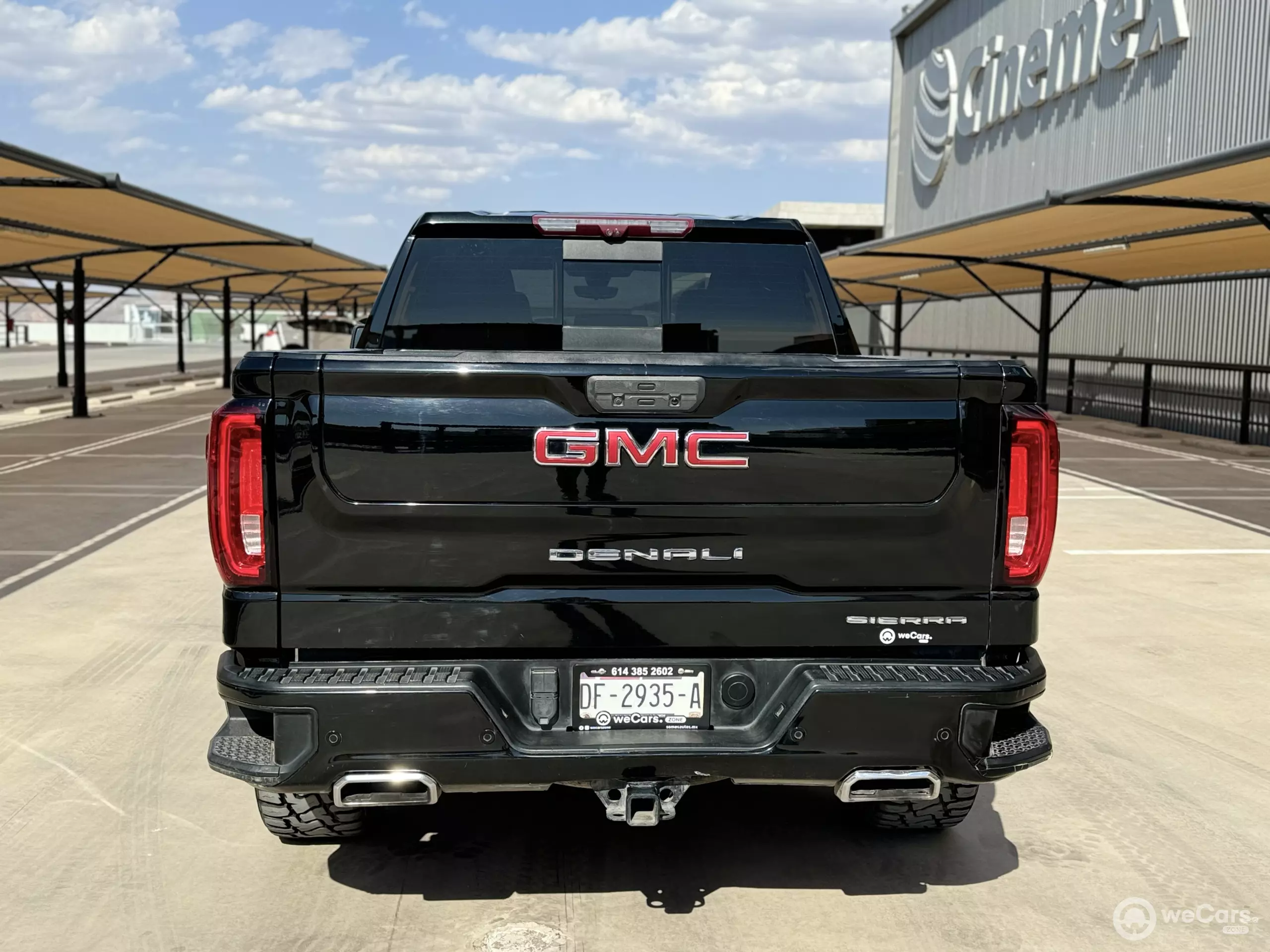 GMC Sierra Pick-Up