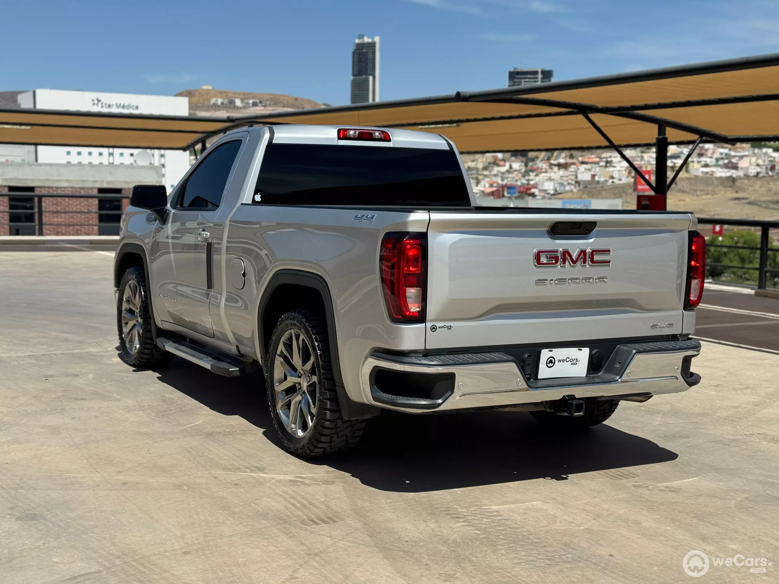 GMC Sierra Pick-Up
