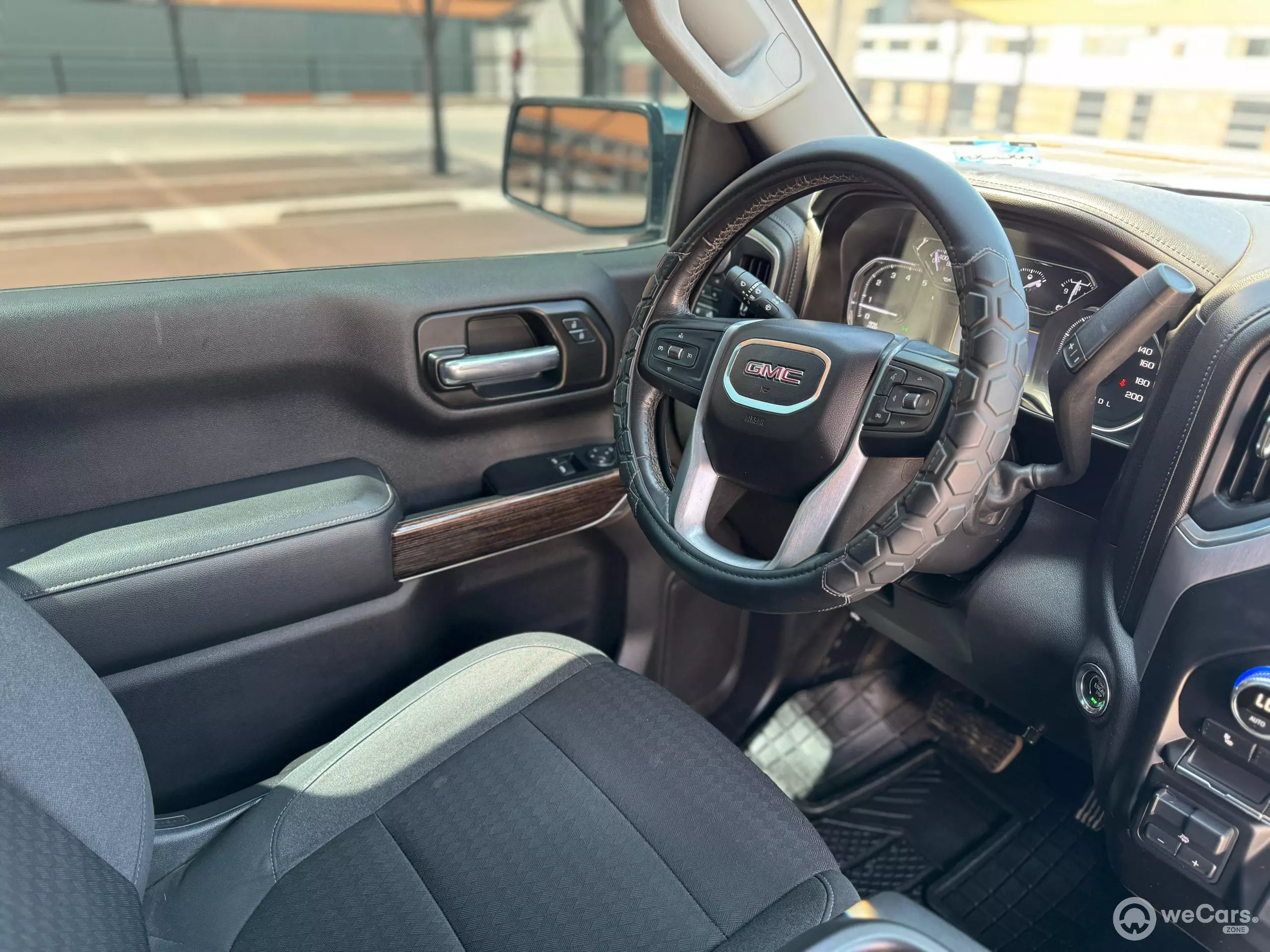 GMC Sierra Pick-Up