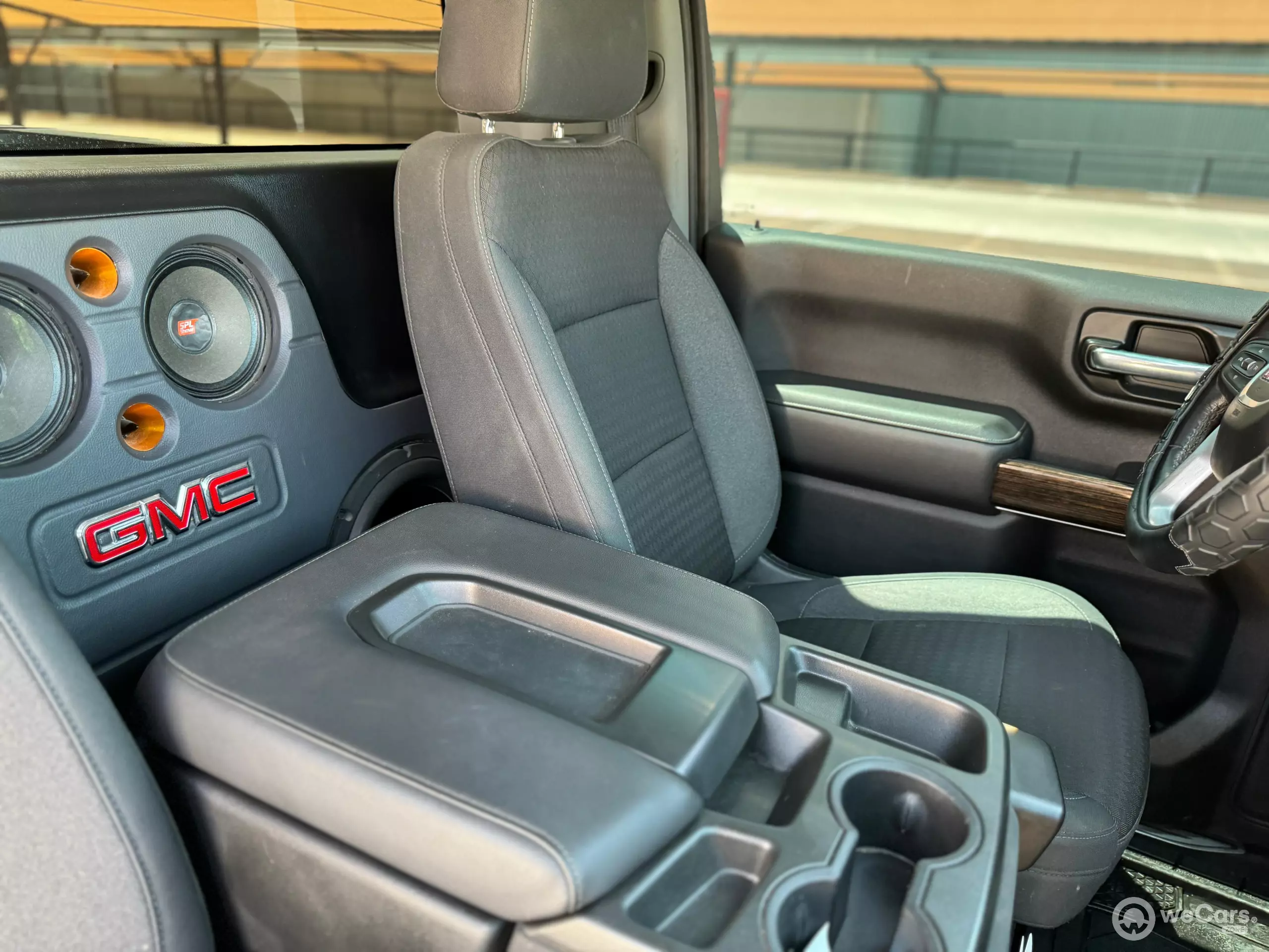 GMC Sierra Pick-Up