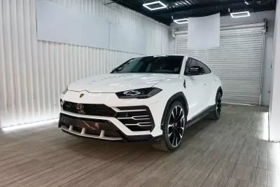 Lamborghini URUS 2021