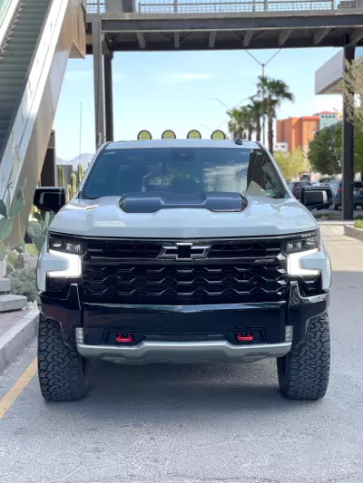 Chevrolet Cheyenne Pick-Up 2023