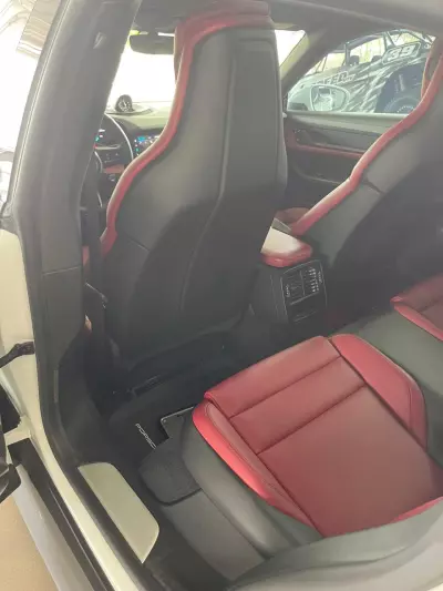 Porsche Taycan 2022