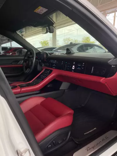 Porsche Taycan 2022
