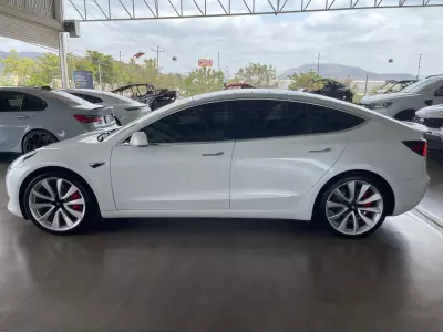 Tesla Model 3 2019