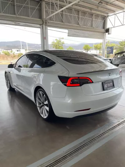 Tesla Model 3 2019