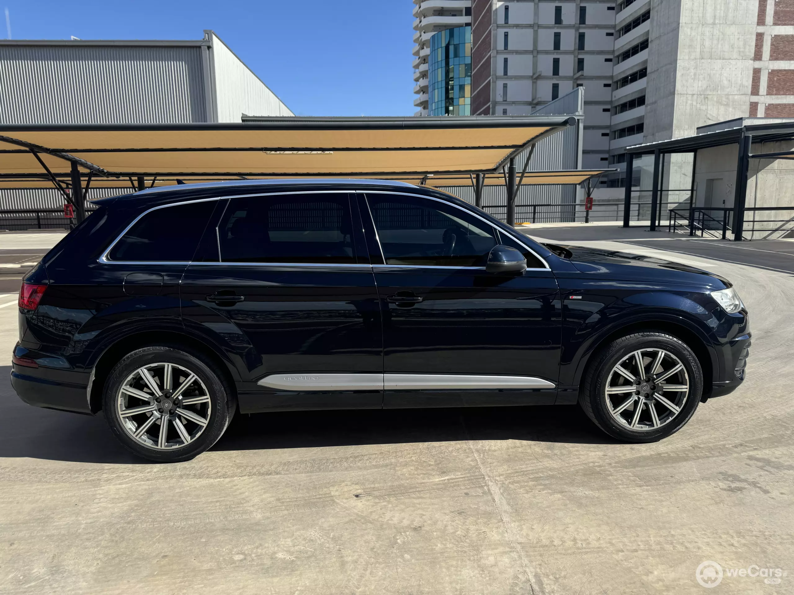 Audi Q7 VUD