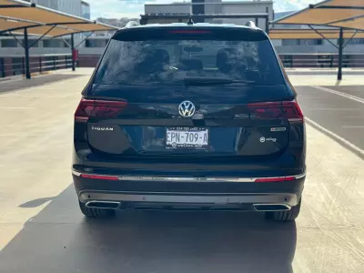 Volkswagen Tiguan VUD 2021
