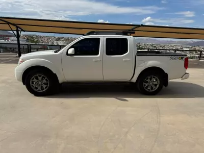 Nissan Frontier y NP 300 Frontier Pick-Up 2015