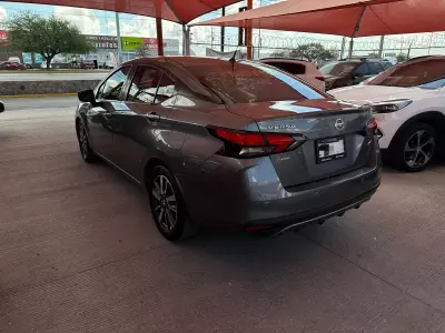 Nissan Versa 2021