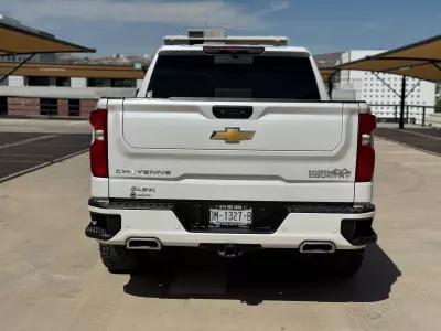 Chevrolet Cheyenne Pick-Up 2023