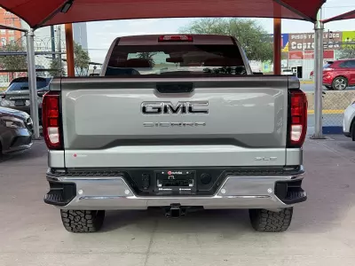 GMC Sierra Pick-Up 4x4 2024