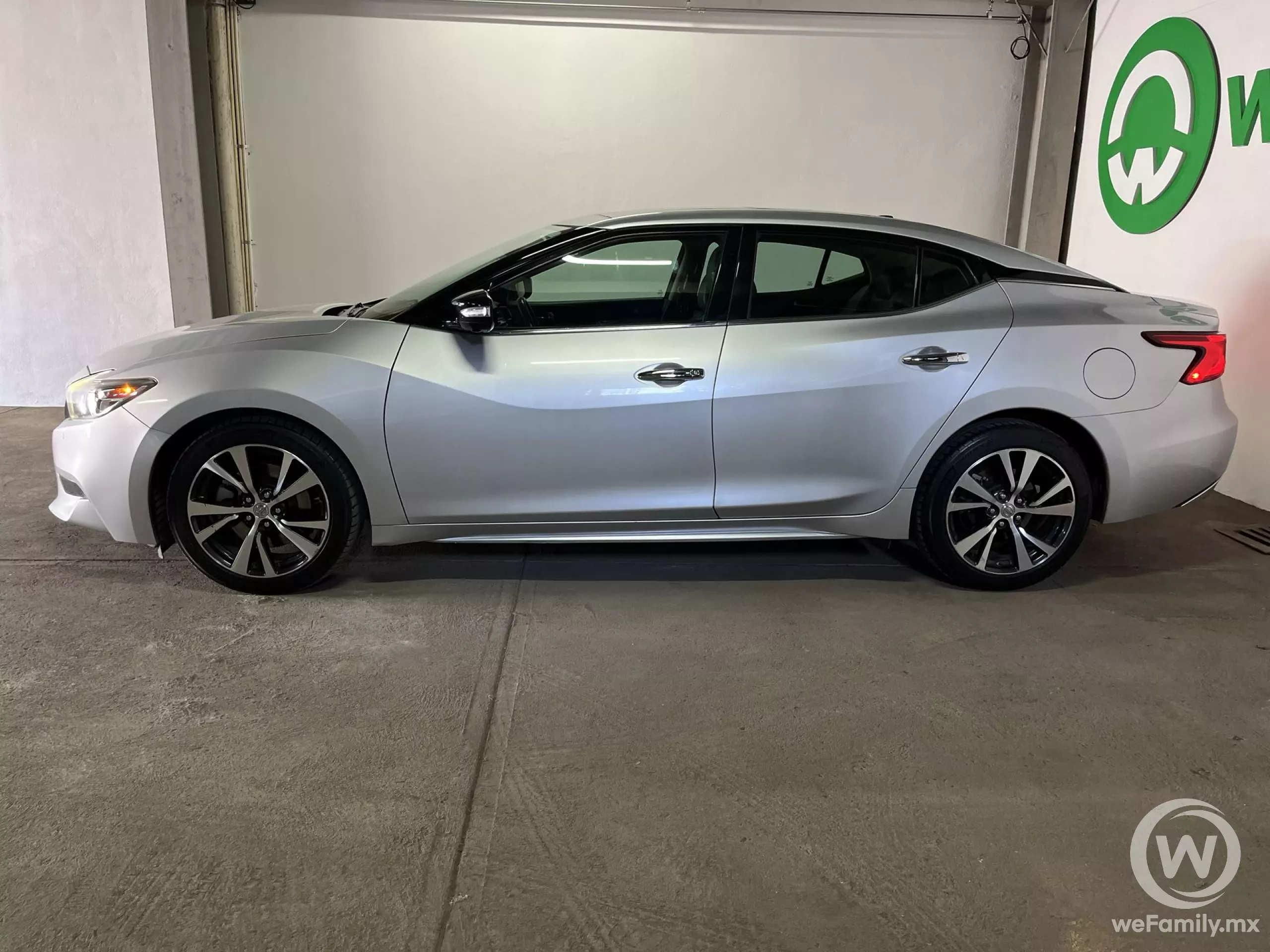 Nissan Maxima