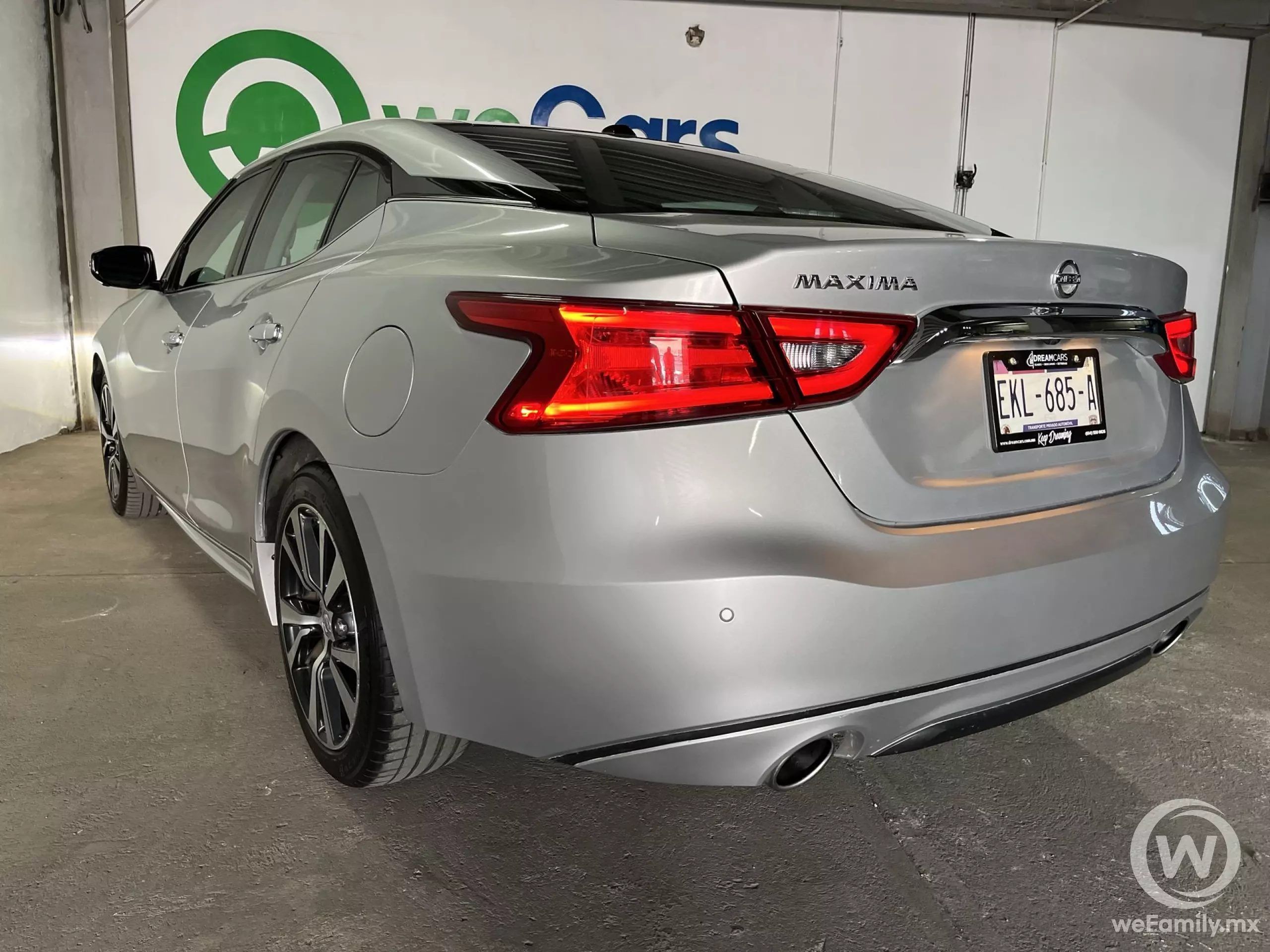 Nissan Maxima