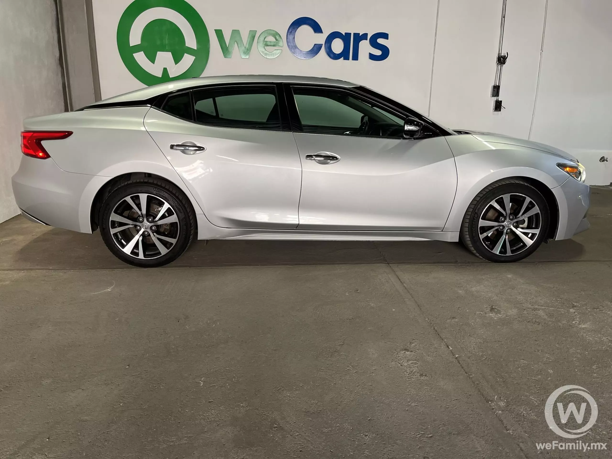 Nissan Maxima