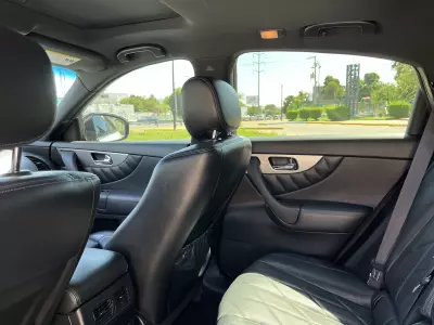 Infiniti QX70 VUD 2016