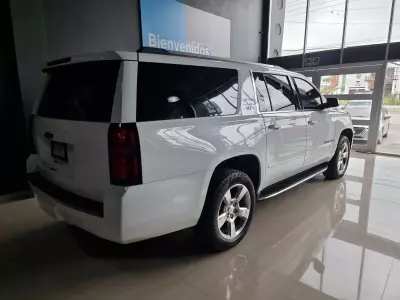 Chevrolet Suburban VUD 2015