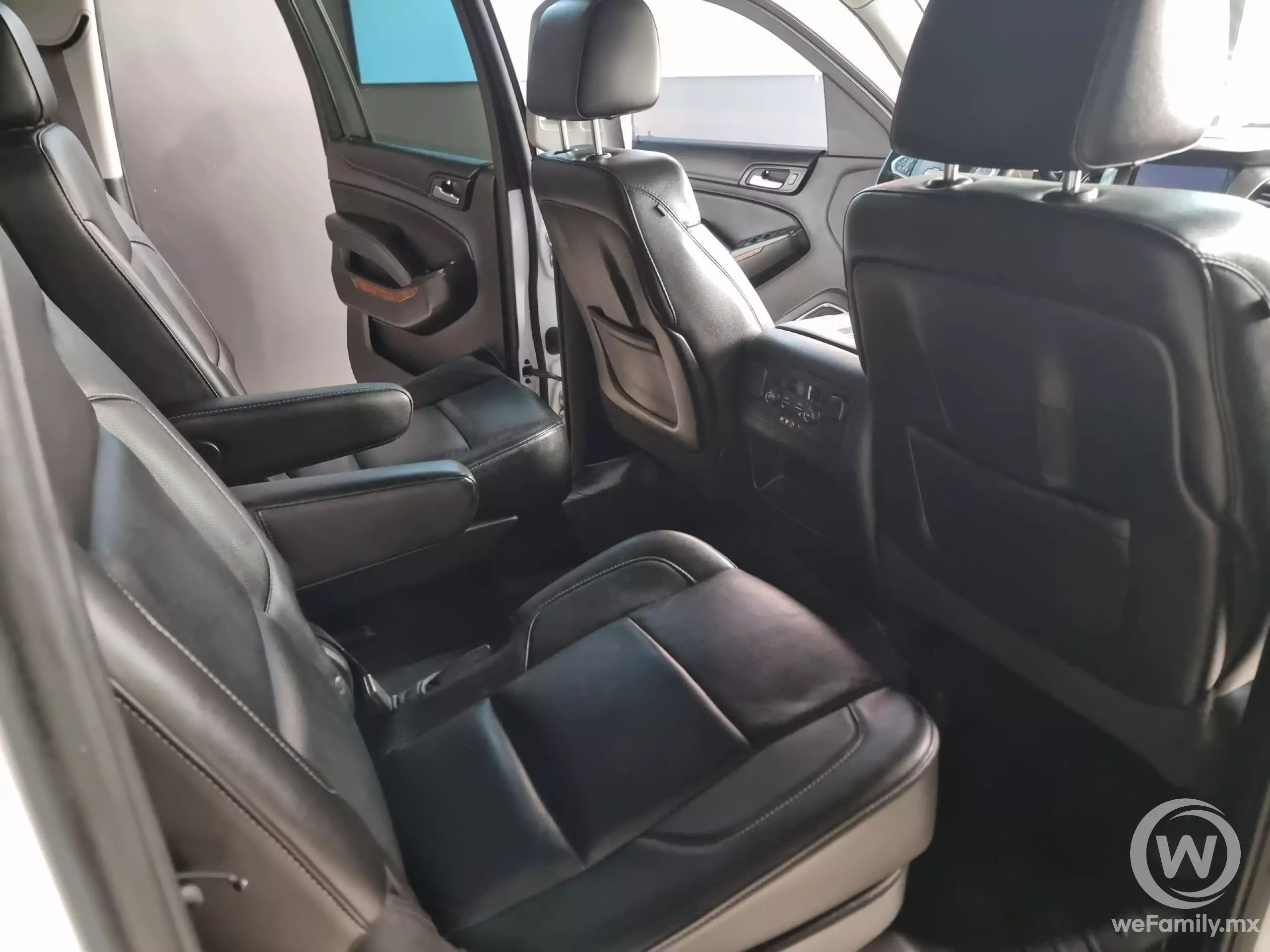 Chevrolet Suburban VUD